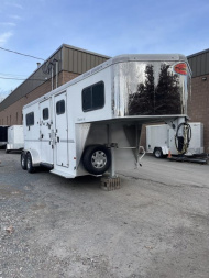 New 2025 SUNDOWNER TRAILERS 2H DR W Side Unload Ramp Horse Trailer