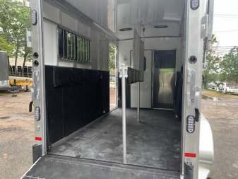 New 2026 Sundowner Trailers 2H DR W Side Unload Ramp Horse Trailer