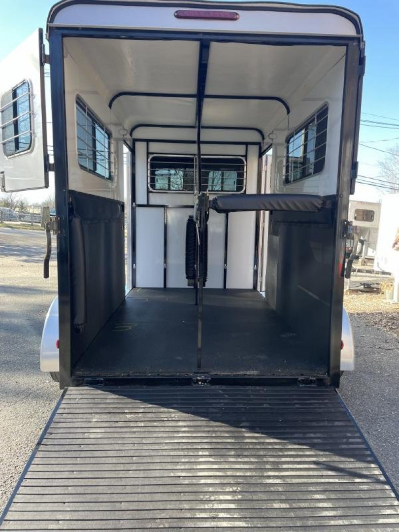 Used 2017 Cotner Trailers Inc. 2H BP Royal Dressing Room Horse Trailer