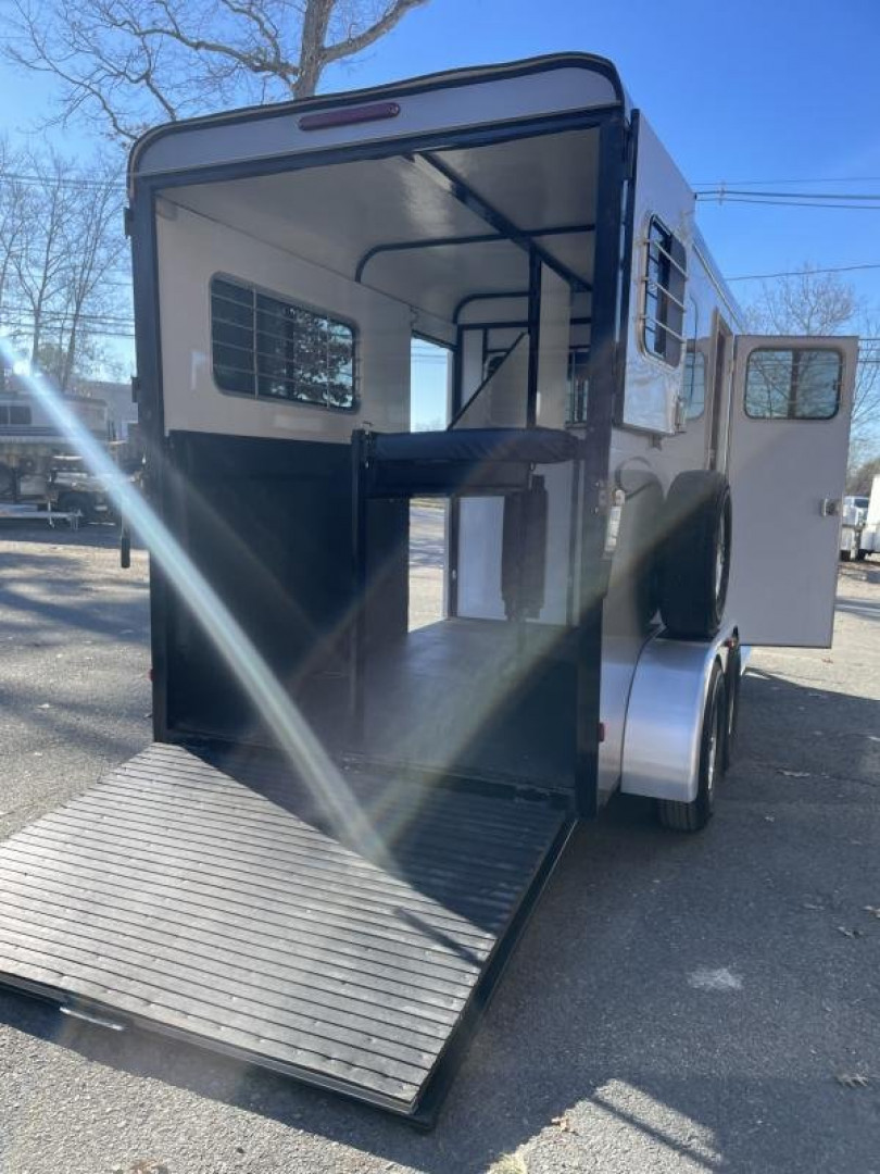 Used 2017 Cotner Trailers Inc. 2H BP Royal Dressing Room Horse Trailer