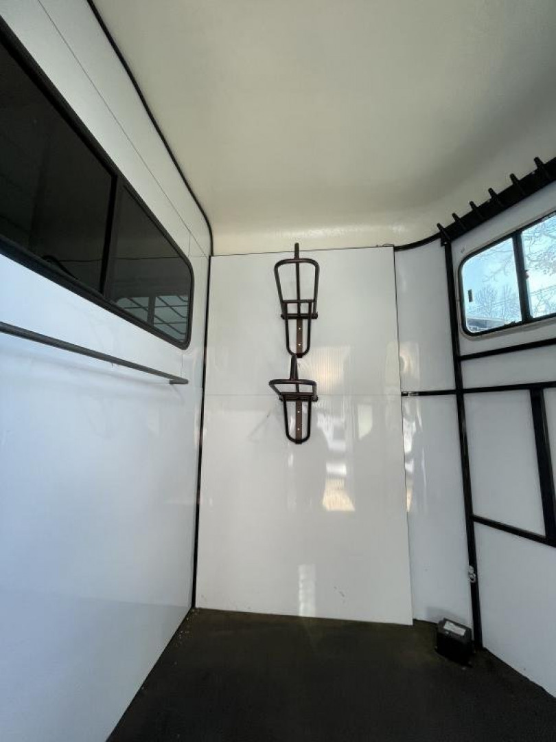 Used 2017 Cotner Trailers Inc. 2H BP Royal Dressing Room Horse Trailer