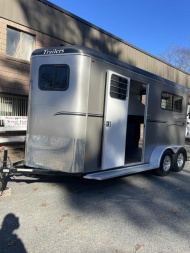 Used 2017 Cotner Trailers Inc. 2H BP Royal Dressing Room Horse Trailer
