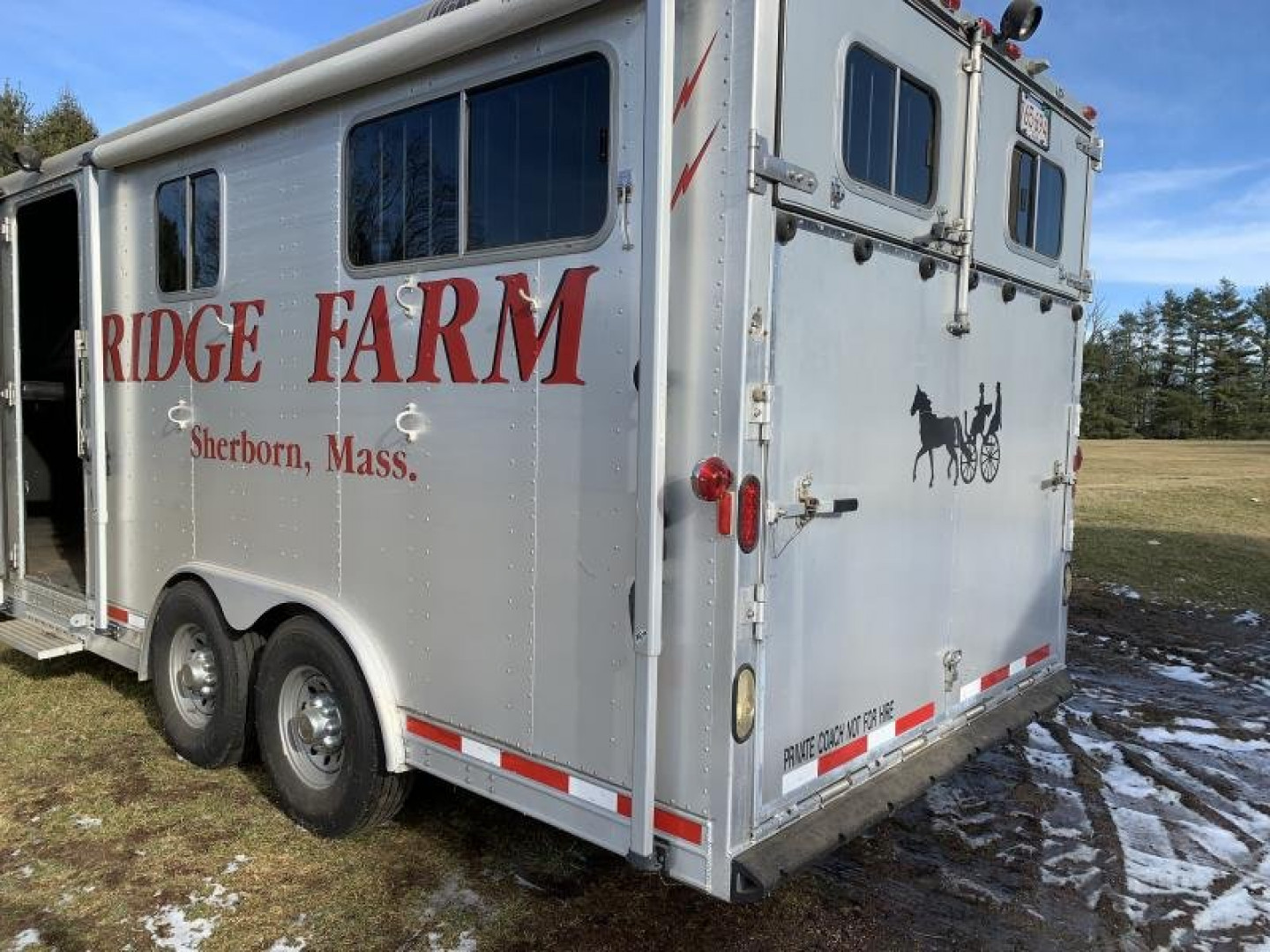 Used 2002 Featherlite 6H Custom Horse Trailer