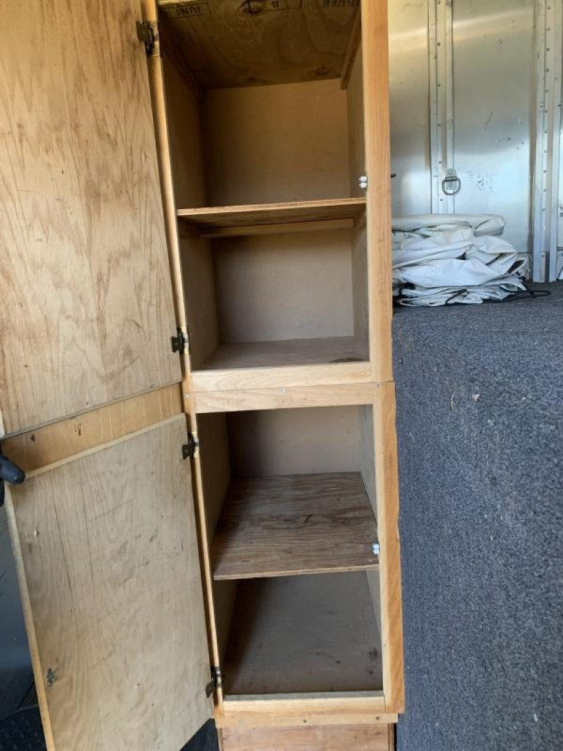 Used 2002 Featherlite 6H Custom Horse Trailer