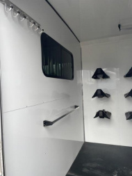 New 2023 Sundowner Trailers 6H/4H head to head Horse Trailer