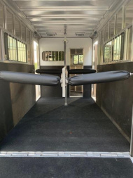 New 2025 Frontier 2023 Frontier 2h D/Room Horse Trailer
