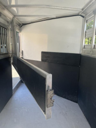 Used 2010 Shadow Trailers Stablemate Series GOOSENECK 3H Slant Stock Combo Horse Trailer