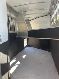Used 2010 Shadow Trailers Stablemate Series GOOSENECK 3H Slant Stock Combo Horse Trailer