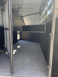 Used 2010 Shadow Trailers Stablemate Series GOOSENECK 3H Slant Stock Combo Horse Trailer