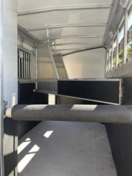 Used 2010 Shadow Trailers Stablemate Series GOOSENECK 3H Slant Stock Combo Horse Trailer