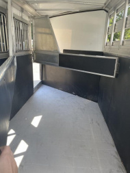 Used 2010 Shadow Trailers Stablemate Series GOOSENECK 3H Slant Stock Combo Horse Trailer