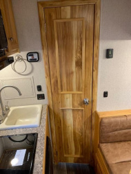 New 2025 SUNDOWNER TRAILERS 2023 Sundowner Santa Fe 3H Slant With LQ Horse Trailer