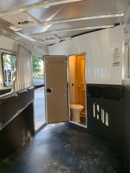 New 2025 SUNDOWNER TRAILERS 2023 Sundowner Santa Fe 3H Slant With LQ Horse Trailer
