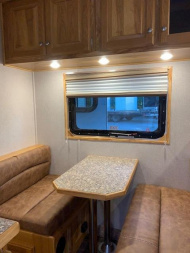 New 2025 SUNDOWNER TRAILERS 2023 Sundowner Santa Fe 3H Slant With LQ Horse Trailer