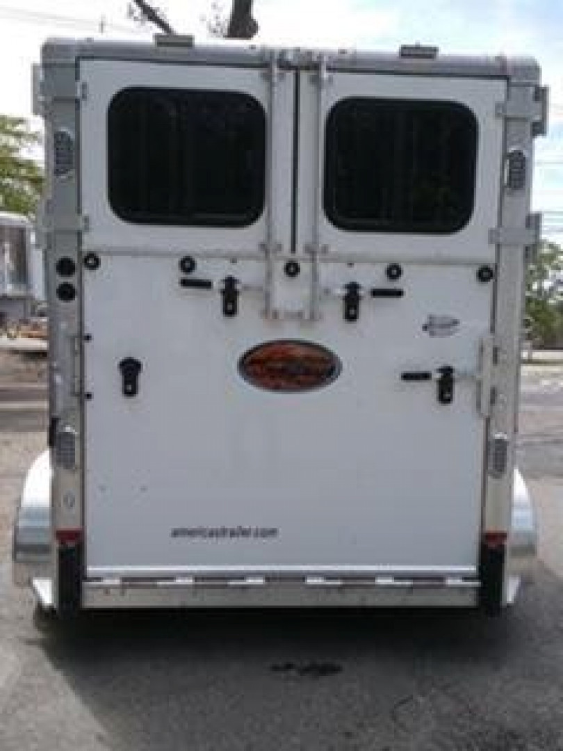 New 2023  Sundowner Trailers Charter 2h d/room Horse Trailer