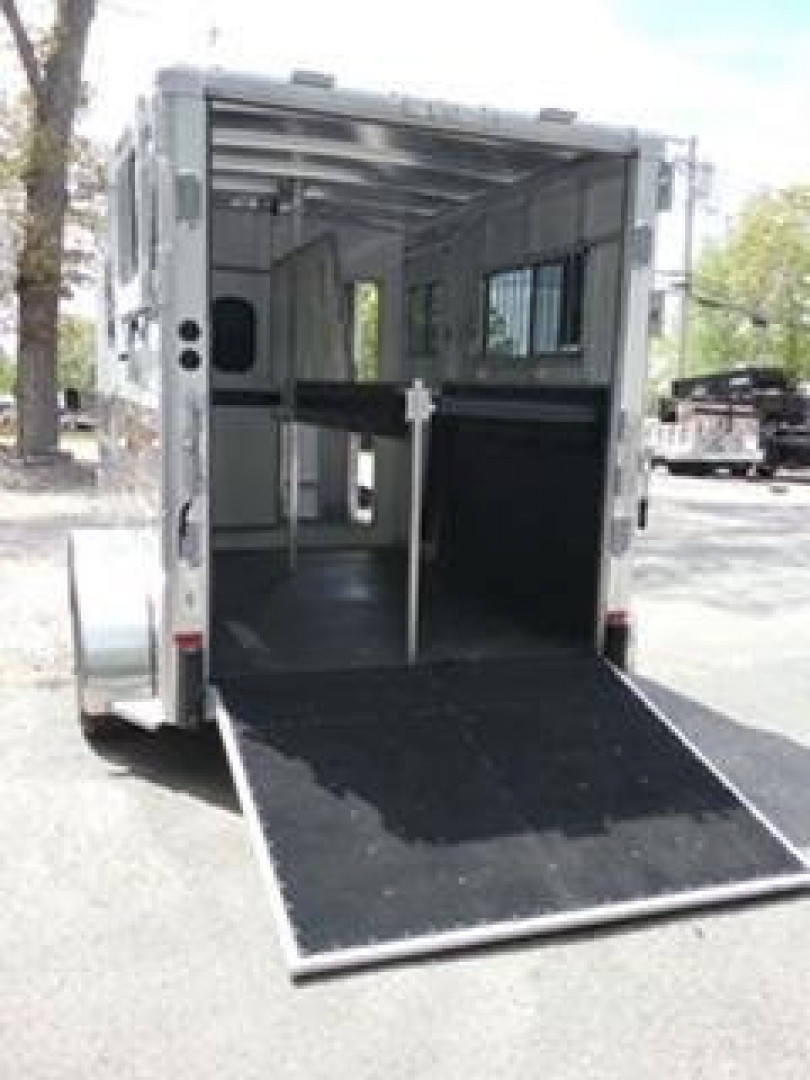 New 2023  Sundowner Trailers Charter 2h d/room Horse Trailer