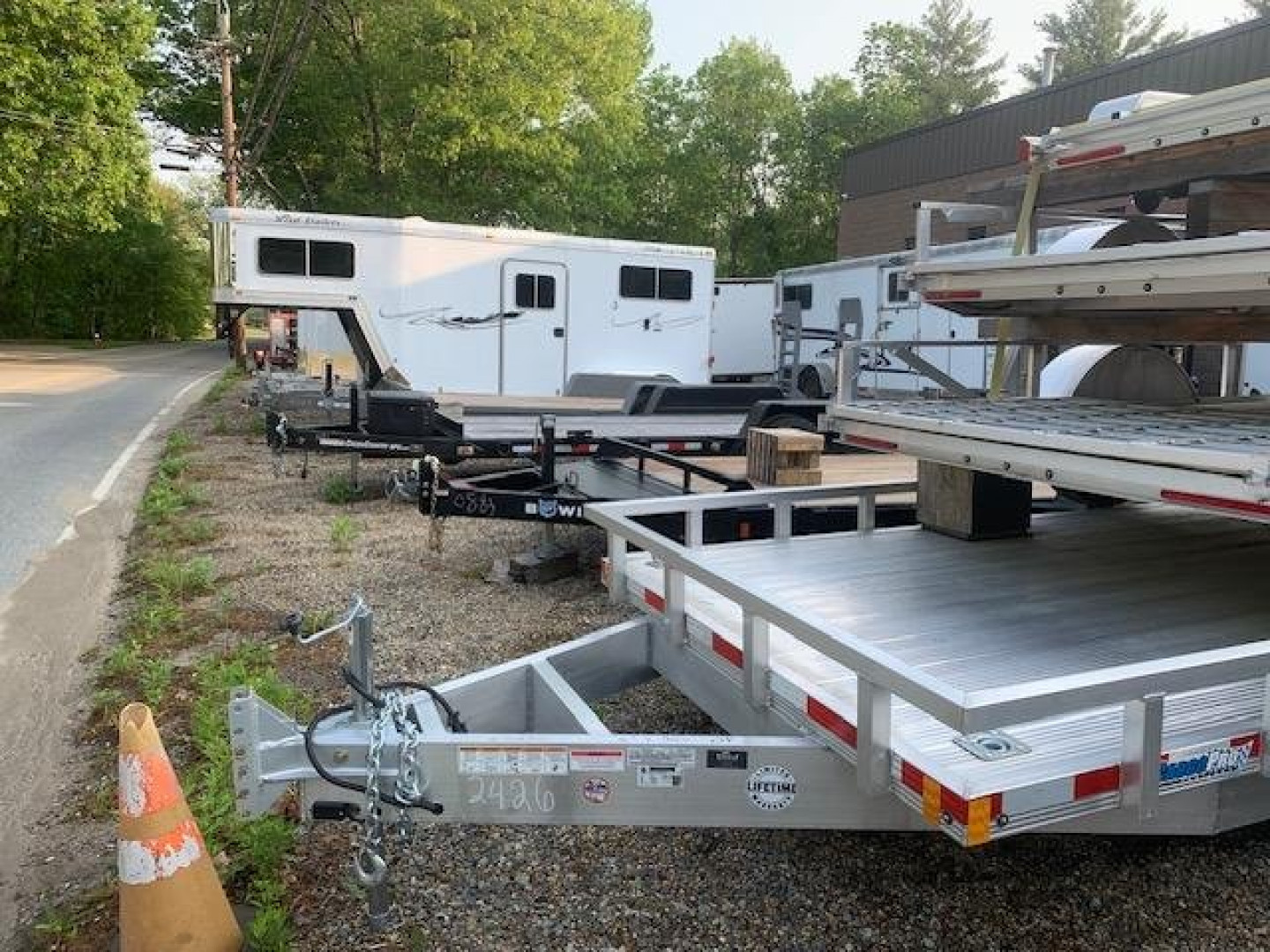New 2023  Sundowner Trailers Car Trailers Car / Racing Trailer