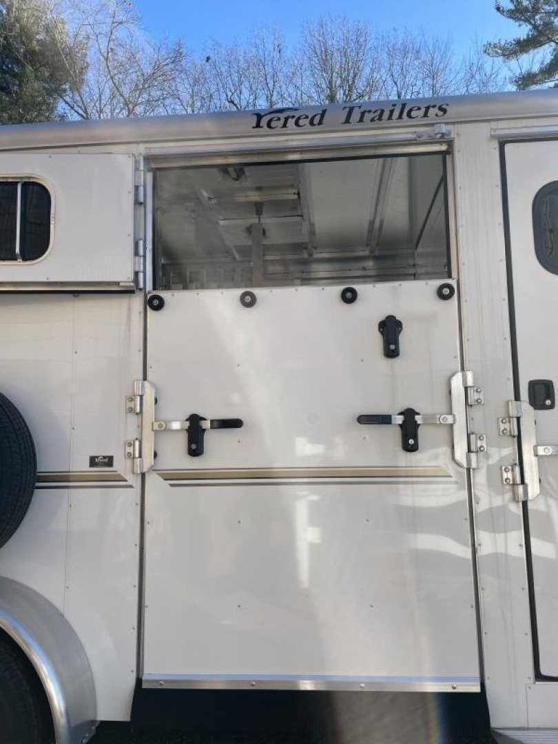 New 2023Sundowner Trailers 2H with side unload