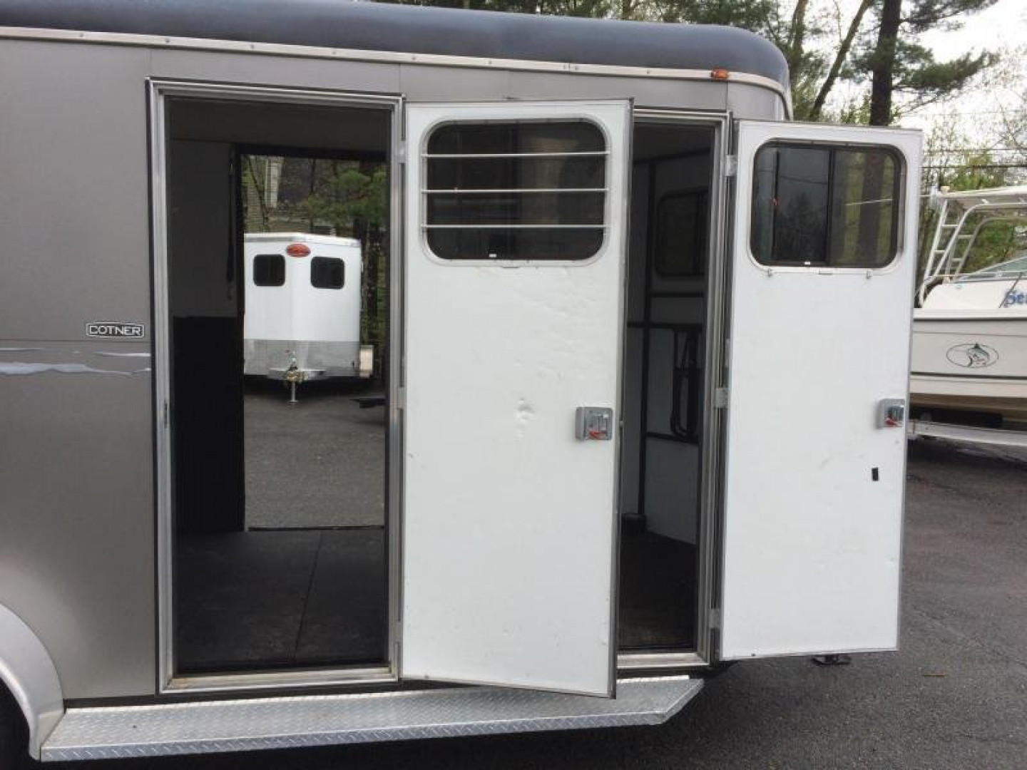New 2023 Cotner Trailers Inc. Royal d/r side unload Horse Trailer