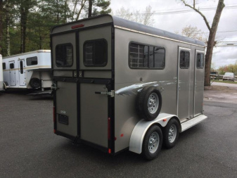 New 2023 Cotner Trailers Inc. Royal d/r side unload Horse Trailer