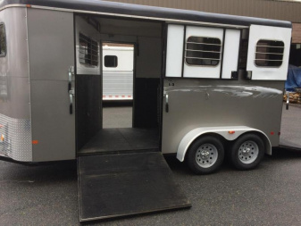 New 2023 Cotner Trailers Inc. Royal d/r side unload Horse Trailer
