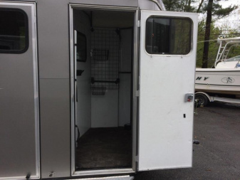 New 2023 Cotner Trailers Inc. Royal d/r side unload Horse Trailer