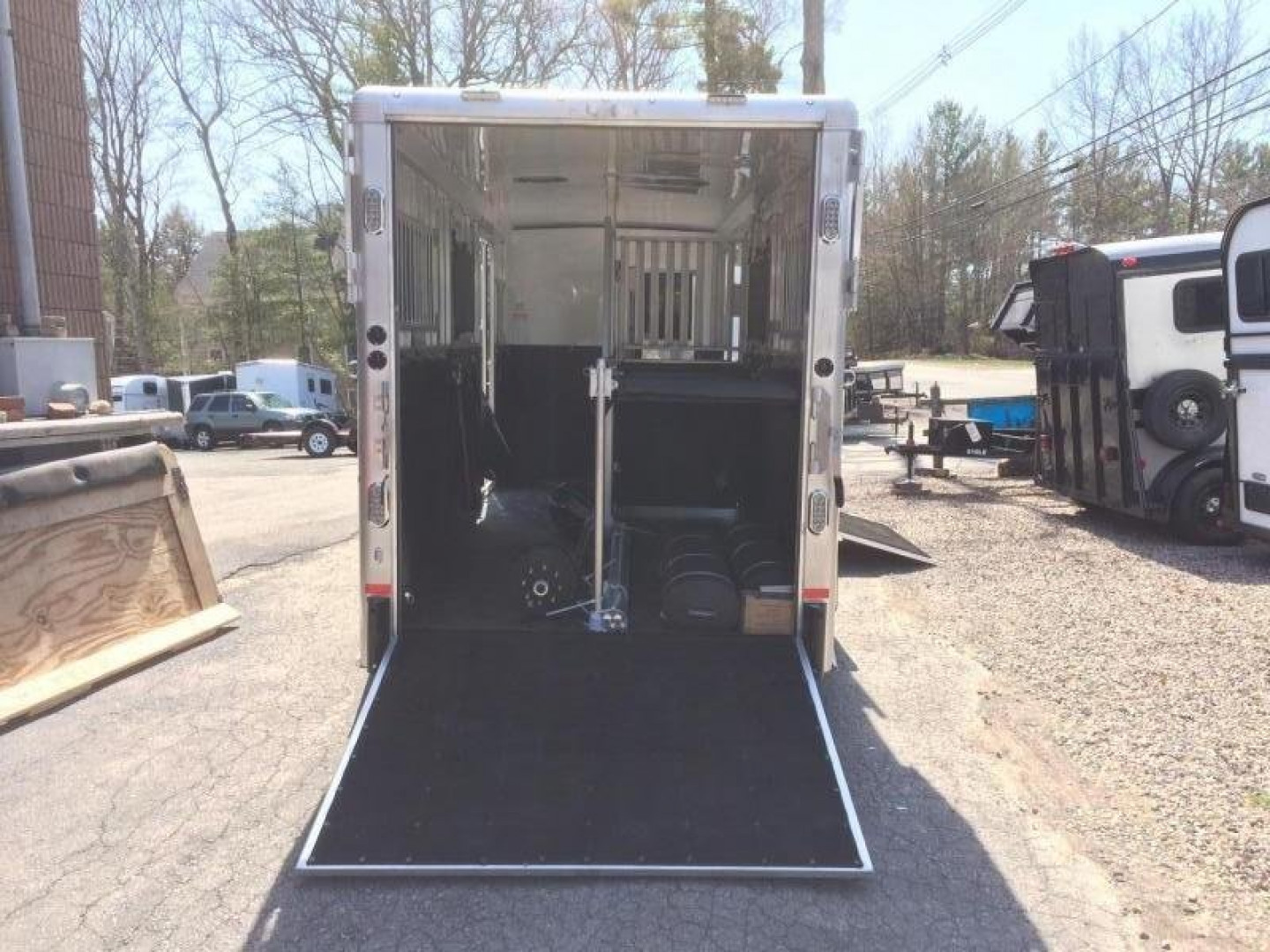 New 2023 Sundowner Trailers Charter 2 plus 1 Horse Trailer