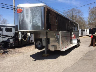 New 2023 Sundowner Trailers Charter 2 plus 1 Horse Trailer