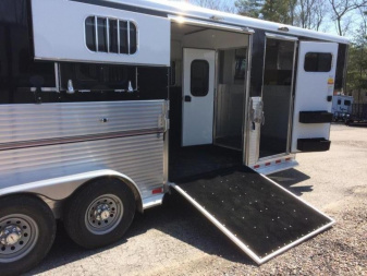 New 2023 Sundowner Trailers Charter 2 plus 1 Horse Trailer