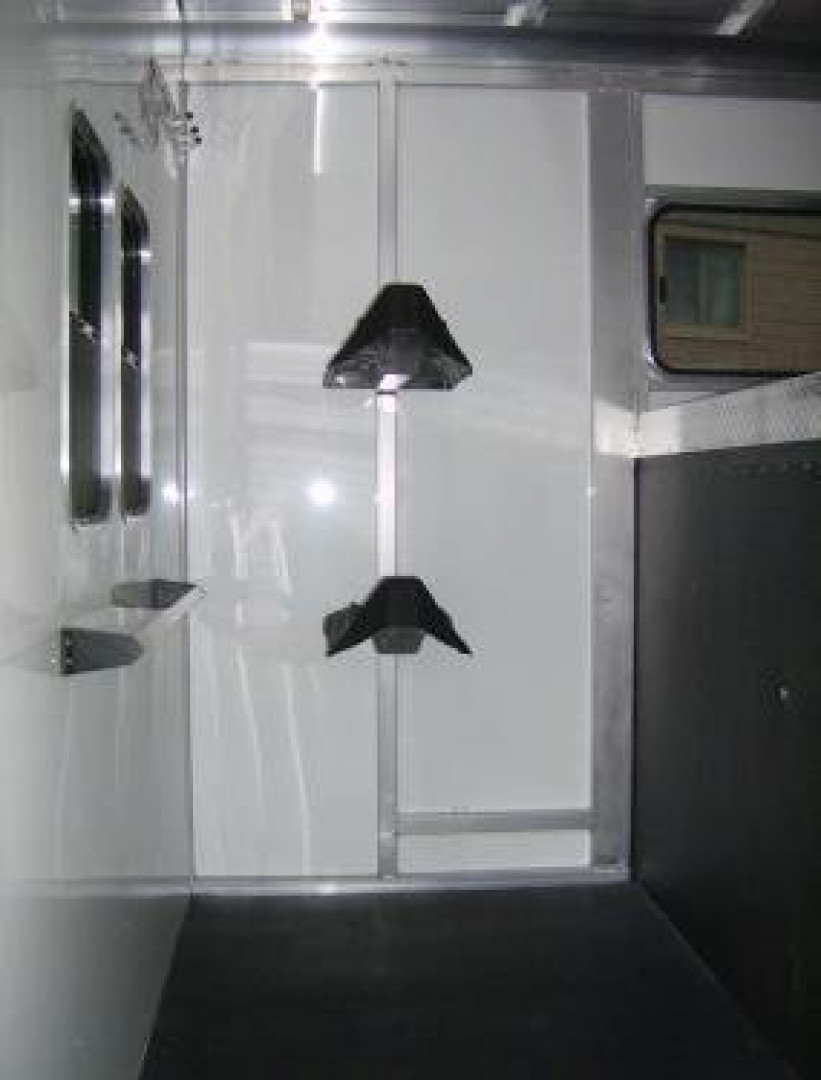 New 2024 Sundowner Trailers Charter G/N Horse Trailer