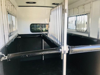 New 2024  Sundowner Trailers 4H Head To Head Horse Trailer
