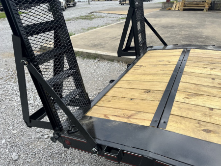 New 2025 Trailblazer 102X24 EQUIPMENT TRAILER W/DRIVEOVER FENDERS