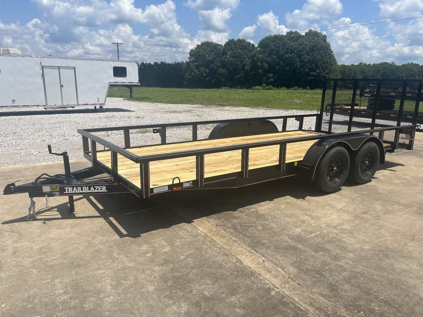 New 2025 Trailblazer 82X18 UTILITY TRAILER 7K DOVETAIL