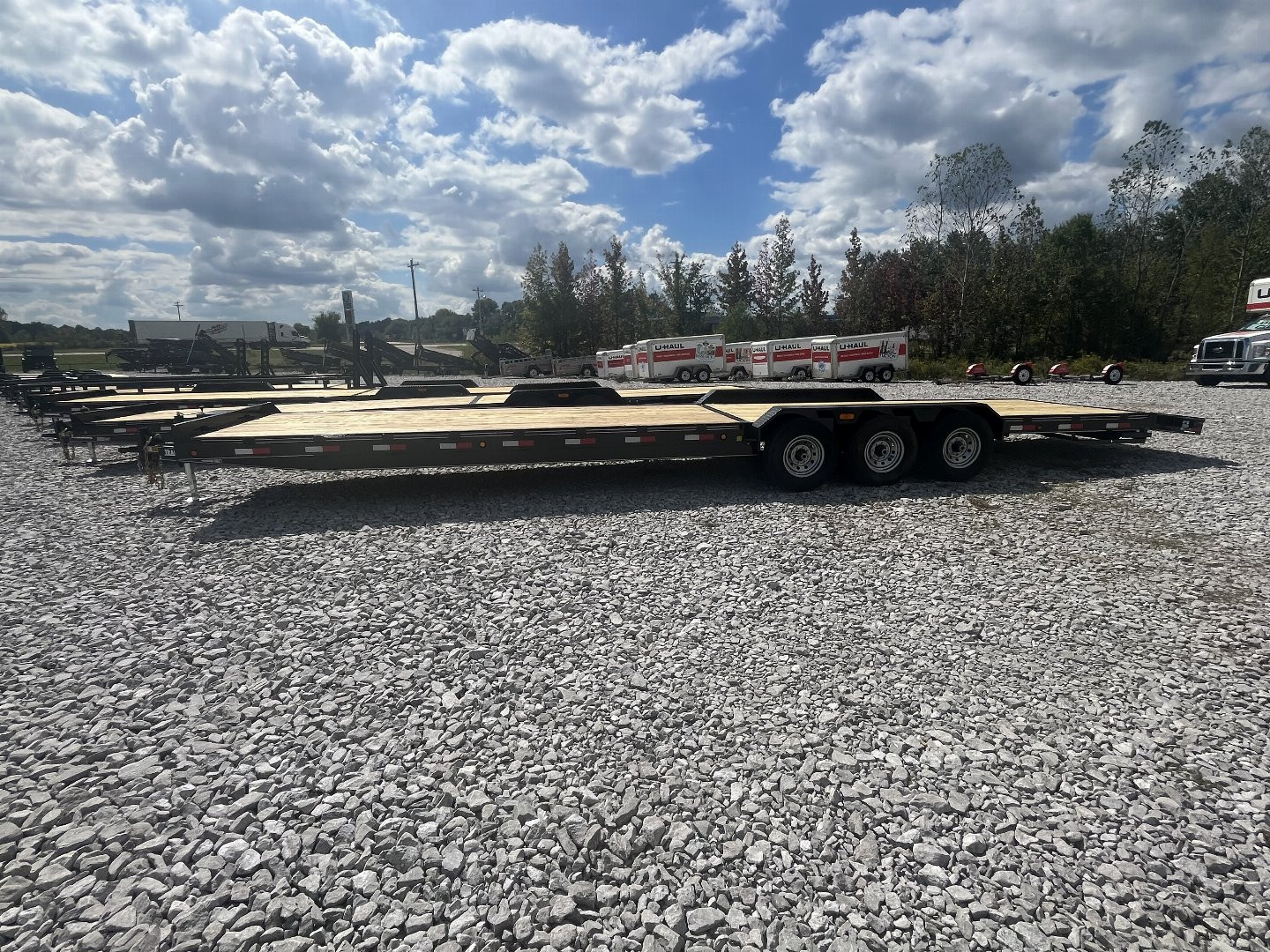 New 2025 Trailblazer 82X36 TRIPLE AXLE 2 CAR HAULER 21K