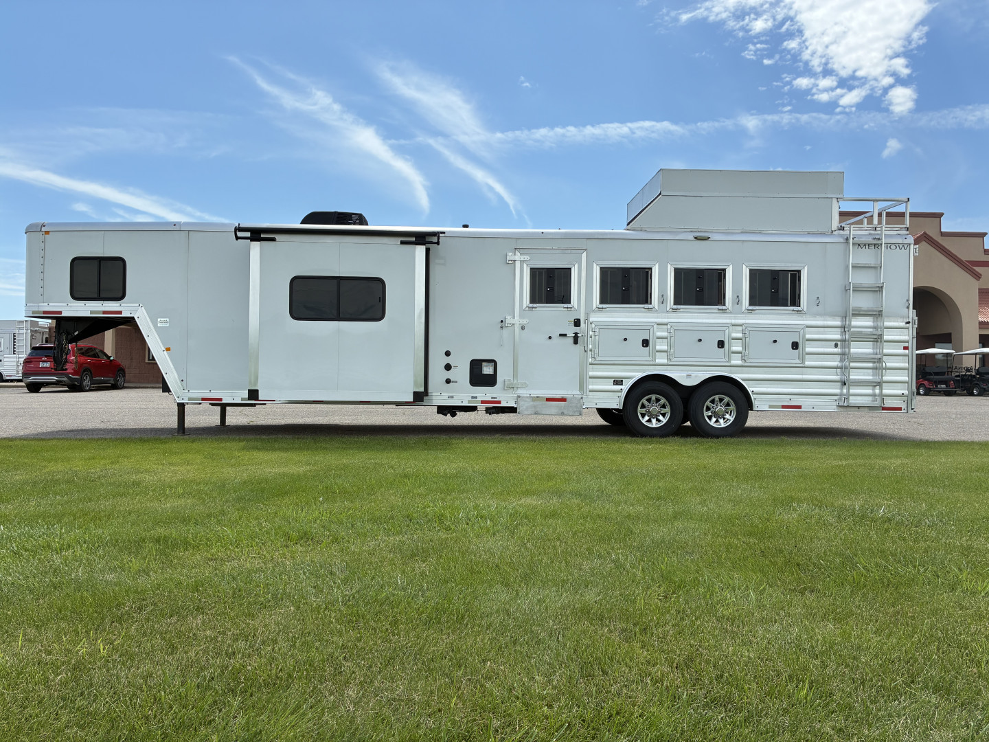 Used 2021 Merhow 4H 14LQ Horse Trailer