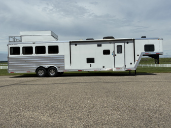 Used 2021 Merhow 4H 14LQ Horse Trailer