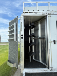 Used 2021 Merhow 4H 14LQ Horse Trailer