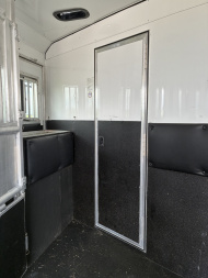 Used 2021 Merhow 4H 14LQ Horse Trailer