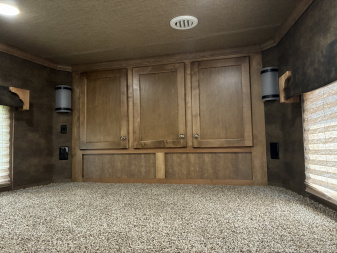 Used 2021 Merhow 4H 14LQ Horse Trailer