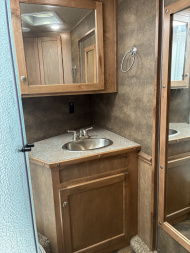 Used 2021 Merhow 4H 14LQ Horse Trailer