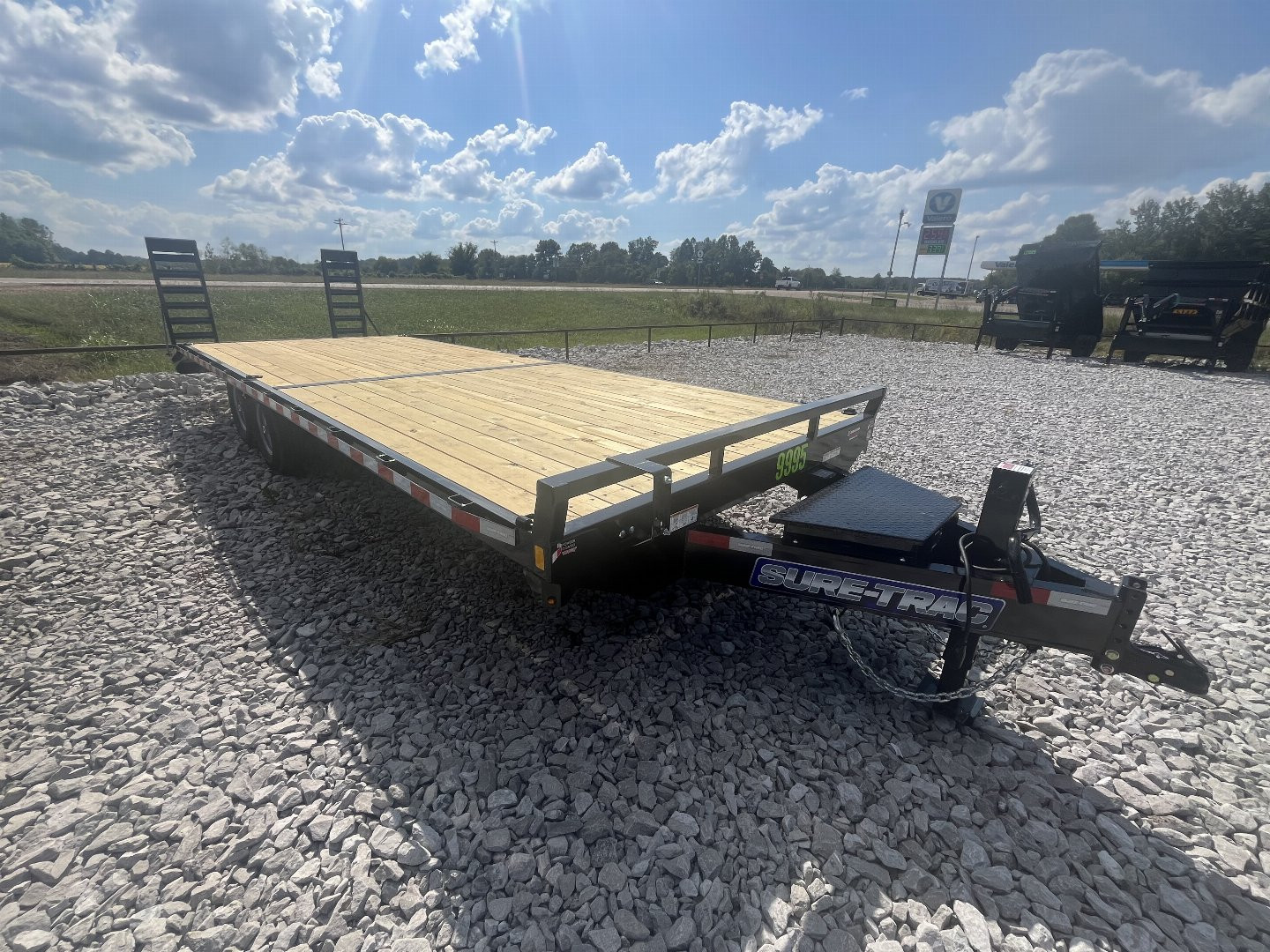 New 2025 Sure-Trac 26 Foot Deckover Equipment Trailer 15K
