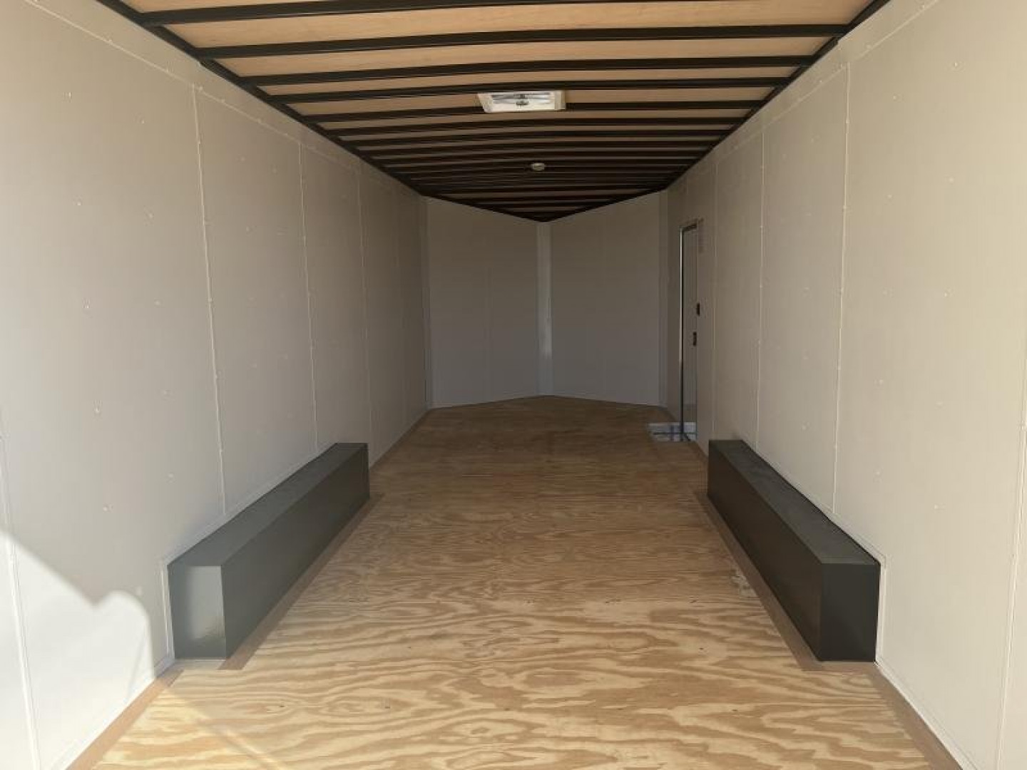 New 2024 United Trailers CLAV-8.527TA52 Car / Racing Trailer