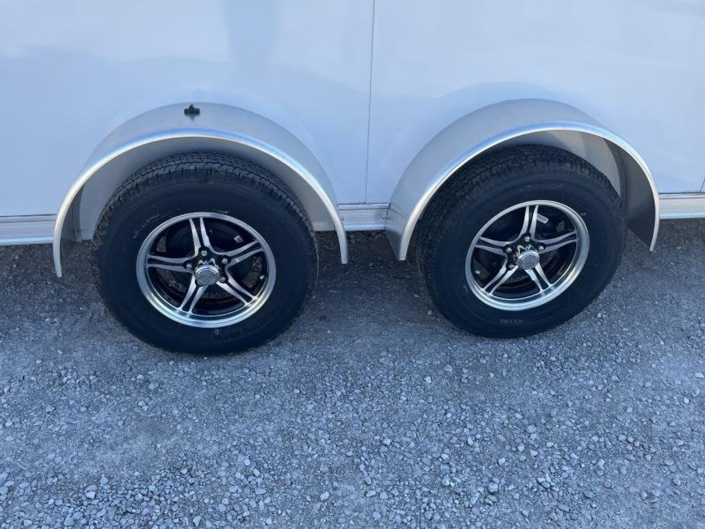 New 2024 United Trailers UATV-716TA35-8.5 ALL ALUMINUM Cargo / Enclosed Trailer