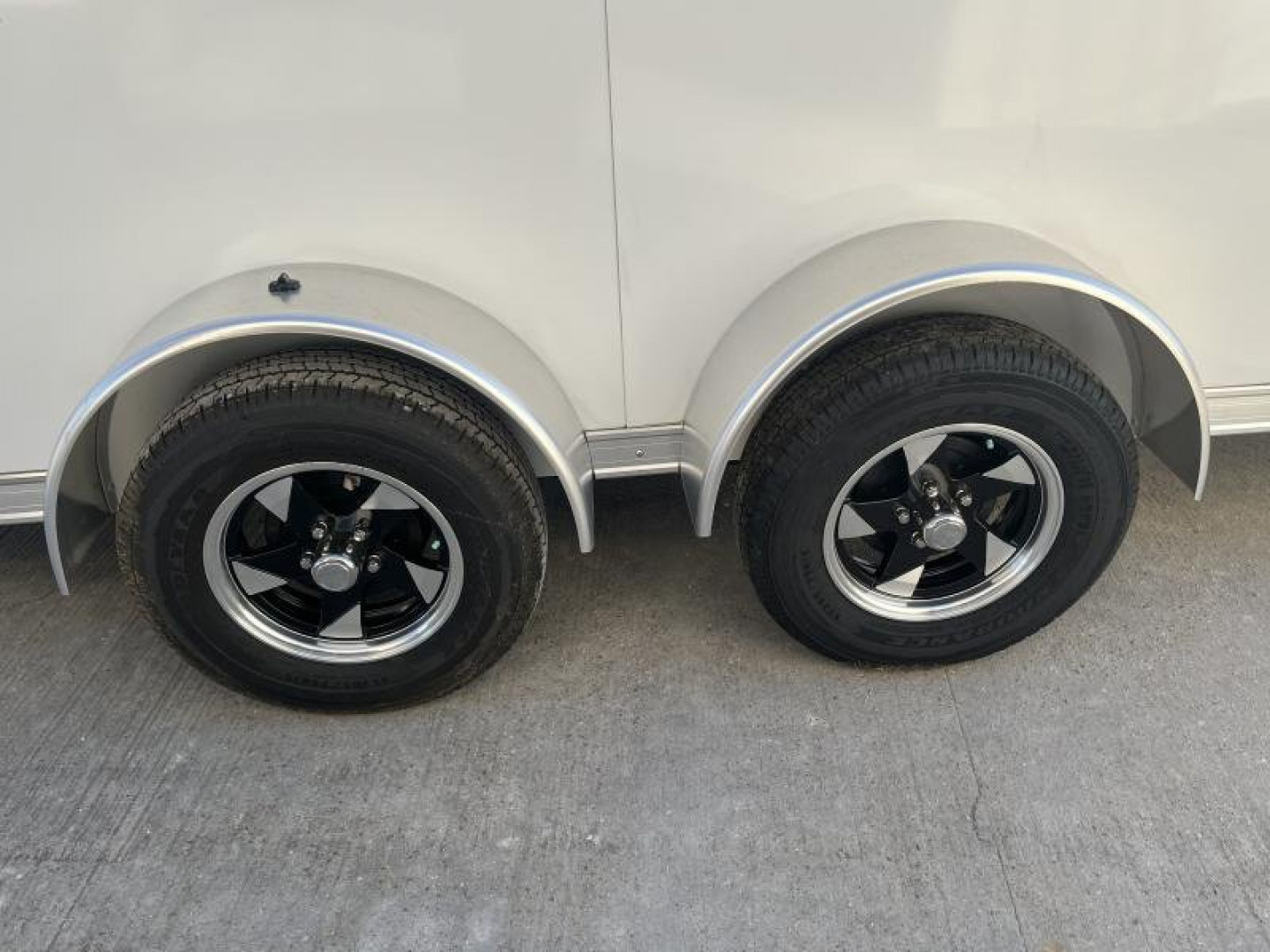 New 2024 United Trailers UJ-716TA35-8.5 Cargo / Enclosed Trailer