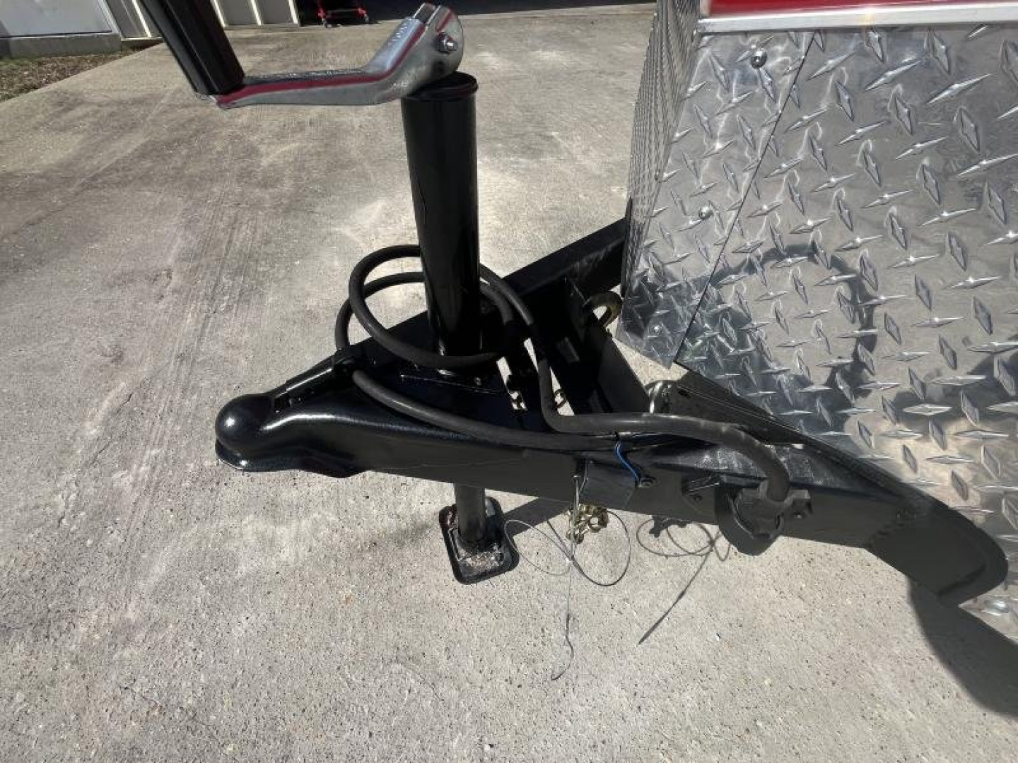 New 2024 United Trailers UJ-714TA35-8.5 Cargo / Enclosed Trailer