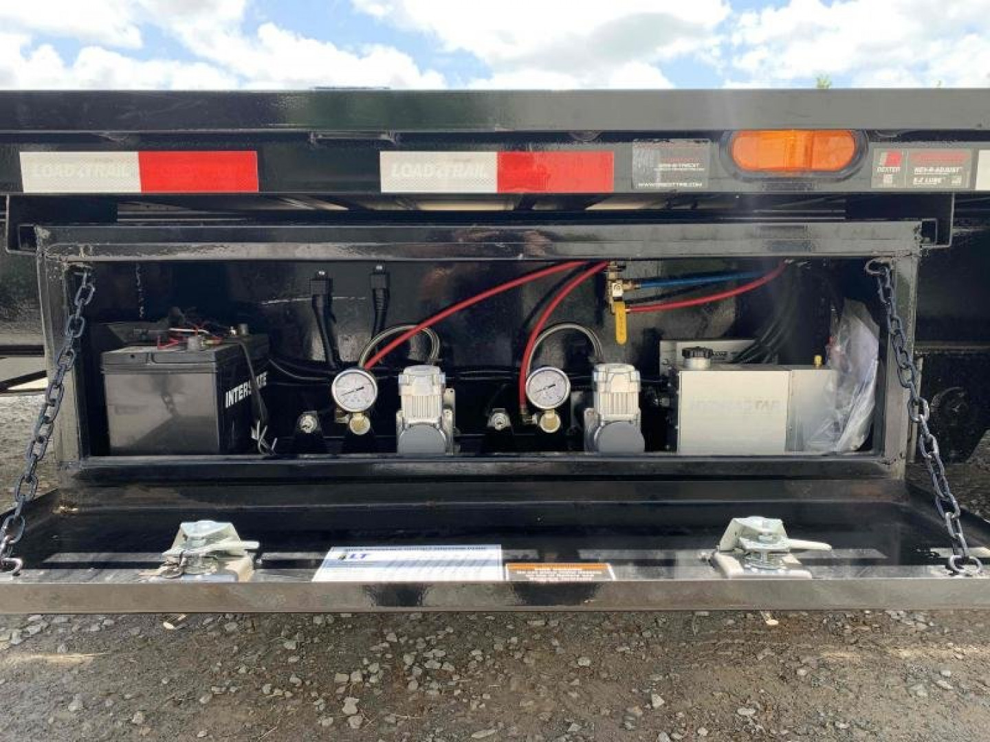 New LOAD TRAIL GOOSENECK TRAILER 102X40 24K