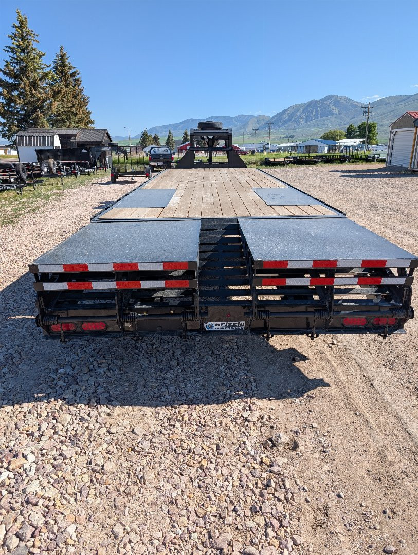 New 2025 DUTTON TRAILERS DT 30 GSNK 24K DOVE Gooseneck Bodies