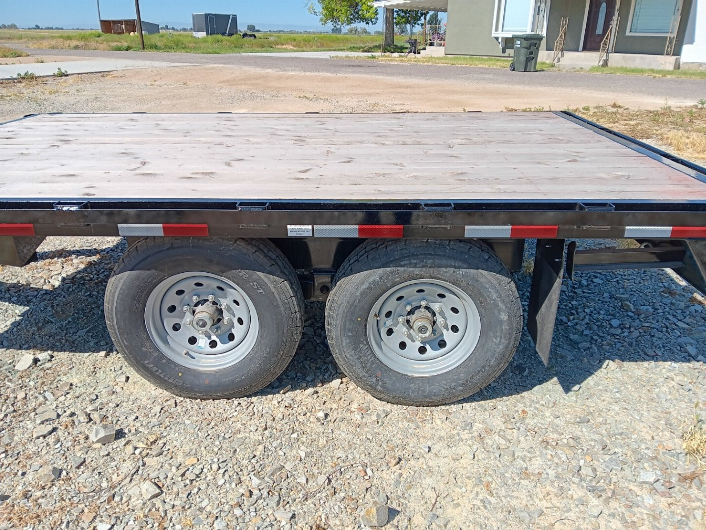 New 2024 Snake River Deckover Trailer 7x12