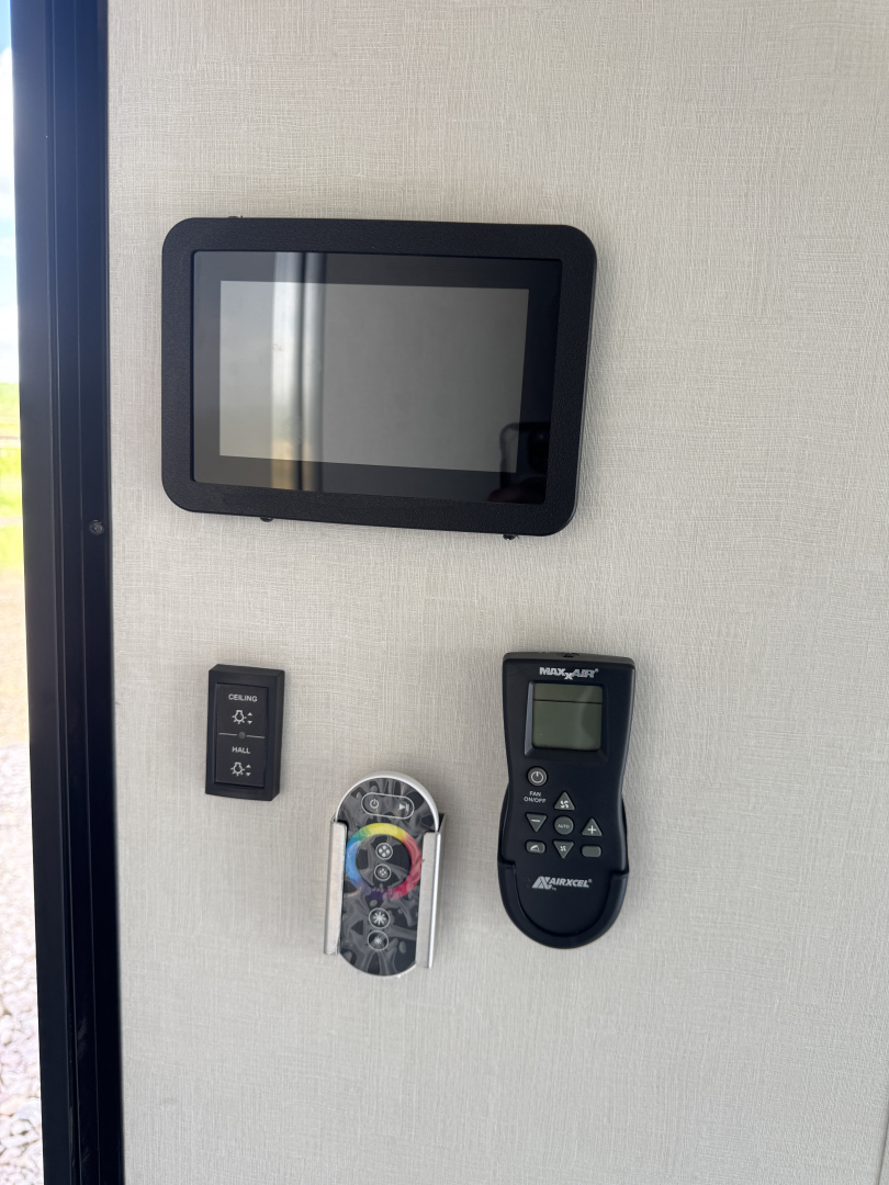 New 2025 ATC Pla 700 2816 Toy Hauler