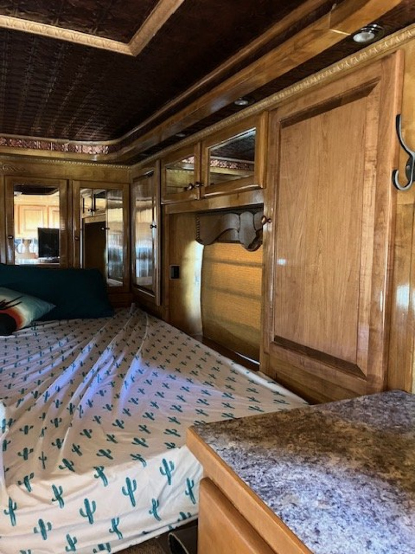 Used 2007 Twister 3 Horse L/Q Horse Trailer